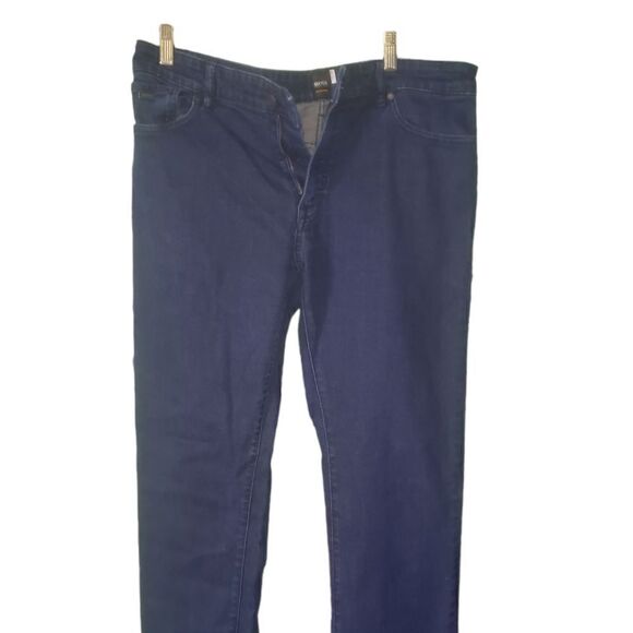 Hugo Boss Cotton 030 Maine Regular Fit Dark Wash Jeans Size 35W By 36L - Picture 1 of 6